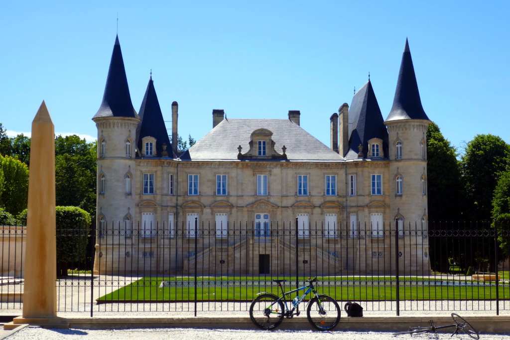 Le château Pichon Longueville Baron est-il ouvert aux vélos ?
