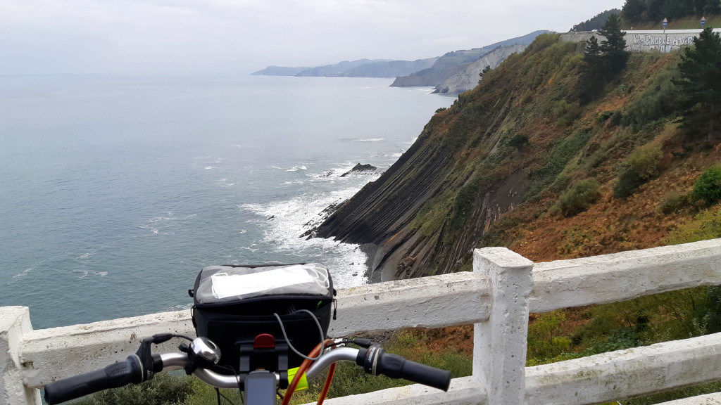 Voyage à vélo et falaises