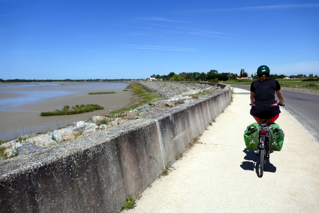 La Rochelle - La Tranche-sur-Mer à vélo le long de la digue