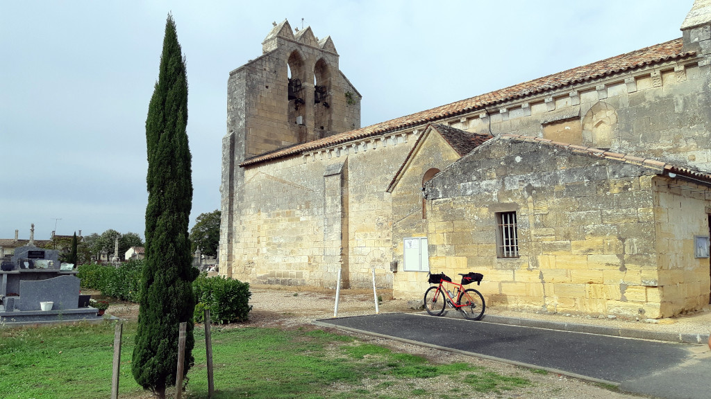 Cyclotourisme et églises à Lalande de Pomerol